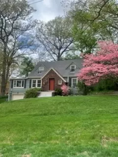 2019 11th Street Pl, East Moline, IL 61244