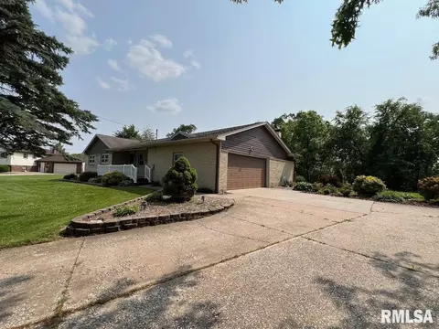 108 Andrea Ct, Cleveland, IL 61241