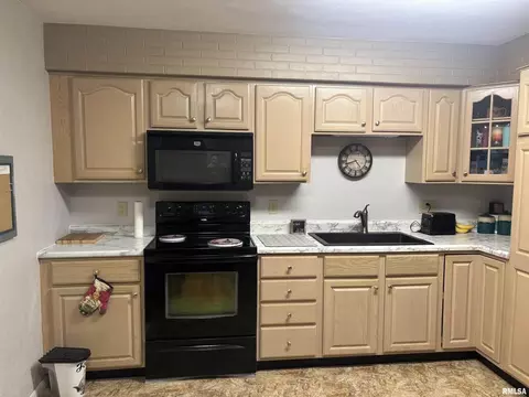 434 Payson St, Kewanee, IL 61443 photo 13
