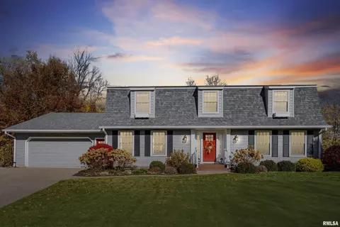 3905 25th Avenue Ct, Rock Island, IL 61201