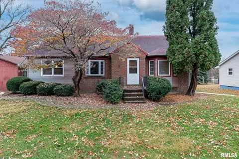 1517 W Kimberly Rd, Davenport, IA 52806