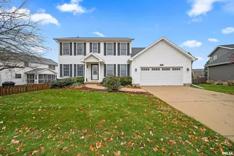 2012 Streamside Dr, Bettendorf, IA 52722