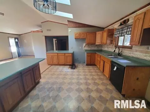 600 E 5th St, Rock Falls, IL 61071 photo 9