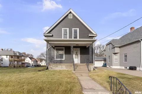 1703 18th Ave, Moline, IL 61265