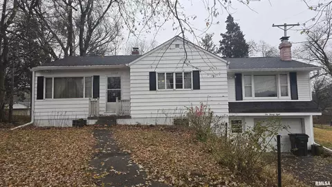 1028 Coyne Center Rd, Milan, IL 61264