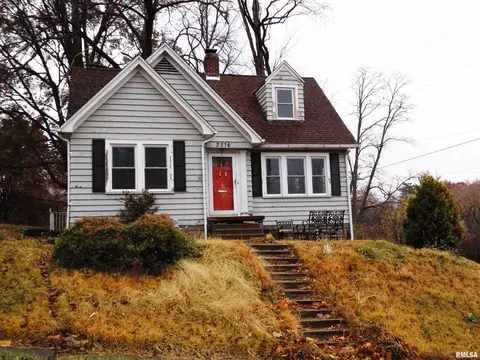 2316 East St, Davenport, IA 52803
