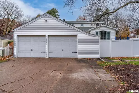 2636 12th St, Moline, IL 61265 photo 5