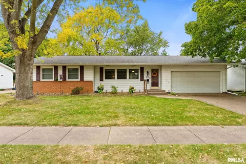 612 12th St, Silvis, IL 61282 photo 2