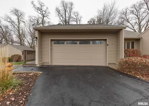 473 44th Avenue Ct, East Moline, IL 61244