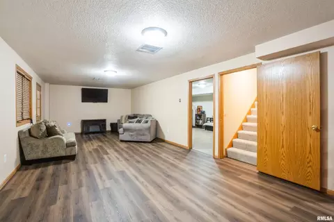 1205 28th Ave, Silvis, IL 61282 photo 17