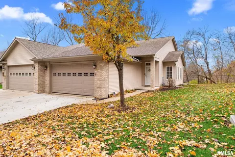 16 Cherry Hill Ct #16, Hampton, IL 61256