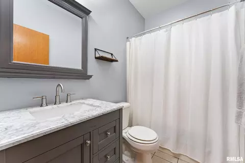 Bath - 16 Cherry Hill Ct #16, Hampton, IL 61256 photo 2 of 2