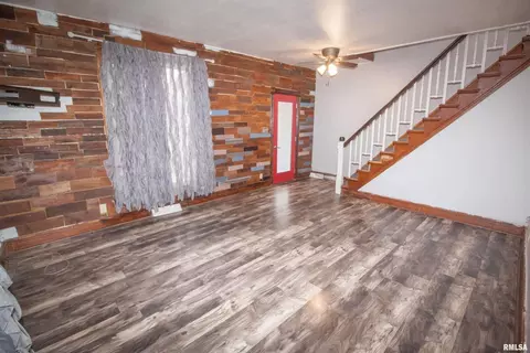 Living - 201 N 1st St, Alpha, IL 61413 photo 1 of 3