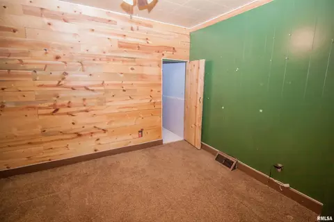 Bedroom - 201 N 1st St, Alpha, IL 61413 photo 6 of 8