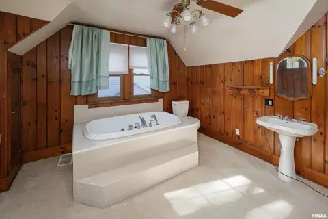 Bath - 2911 25th Ave, Moline, IL 61265 photo 5 of 5