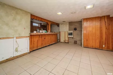 Other - 2911 25th Ave, Moline, IL 61265 photo 2 of 5