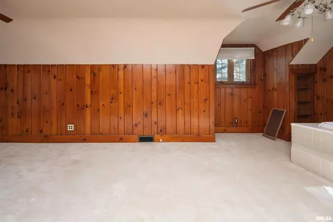 Bedroom - 2911 25th Ave, Moline, IL 61265 photo 5 of 7