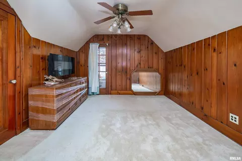 Bedroom - 2911 25th Ave, Moline, IL 61265 photo 6 of 7
