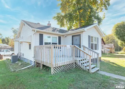 2802 Archer Dr, East Moline, IL 61244