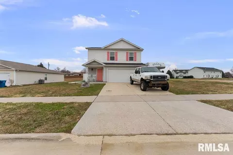106 14th Ave, Dewitt, IA 52742