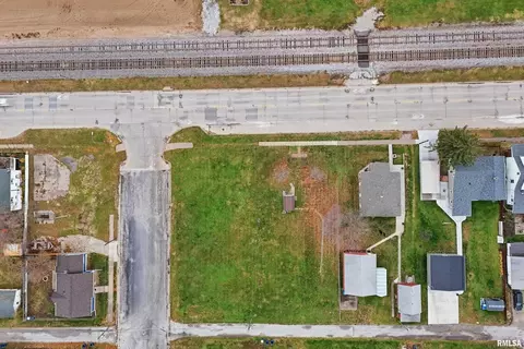 702 W 708 W Front St, Buffalo, IA 52728 photo 6