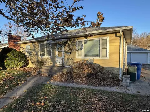 1925 N Michigan Ave, Davenport, IA 52804