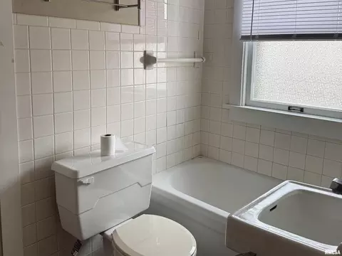 Bath - 1639 33rd St, Moline, IL 61265 photo 1 of 1