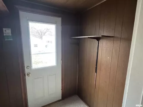 Entry Way - 1639 33rd St, Moline, IL 61265 photo 3 of 3