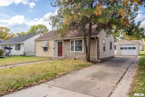2318 45th St, Rock Island, IL 61201