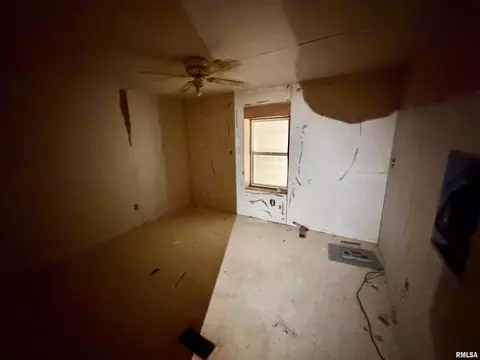 301 11th St, Keithsburg, IL 61442 photo 12