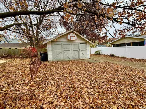 1402 28th Ave, Moline, IL 61265 photo 3