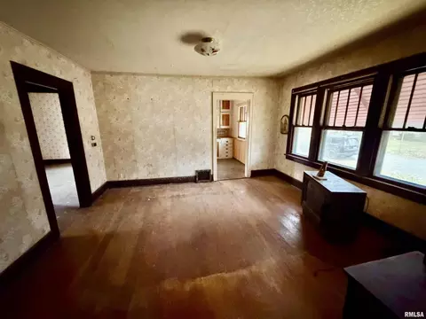 1402 28th Ave, Moline, IL 61265 photo 7