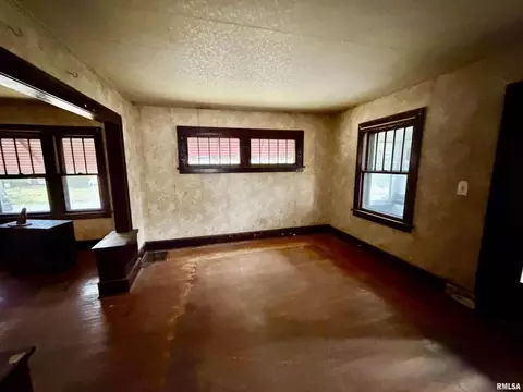 1402 28th Ave, Moline, IL 61265 photo 6