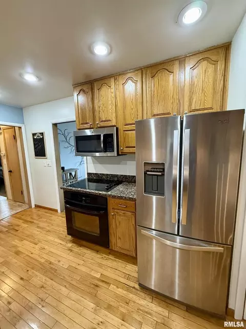 2003 19th St, Moline, IL 61265 photo 6