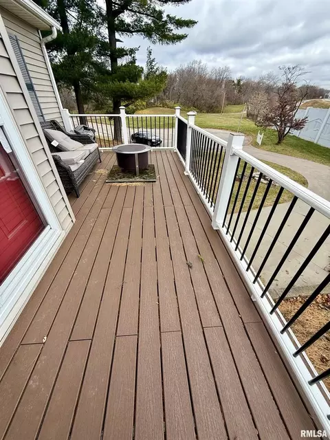 2003 19th St, Moline, IL 61265 photo 30