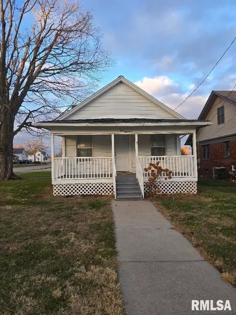 418 19th Ave N, Clinton, IA 52732