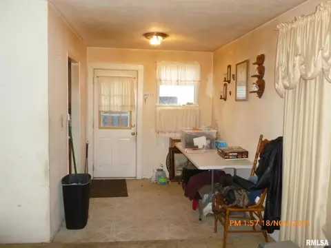 Entry Way - 3703 13th Ave, Moline, IL 61265 photo 1 of 3