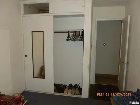 Bedroom - 3703 13th Ave, Moline, IL 61265 photo 2 of 4