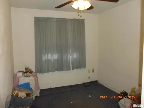 Bedroom - 3703 13th Ave, Moline, IL 61265 photo 1 of 4
