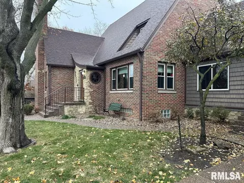 2434 29th St, Moline, IL 61265 photo 38