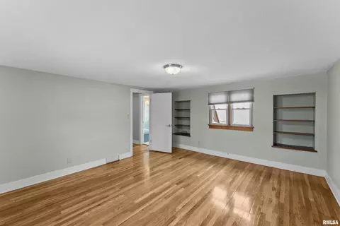 2434 29th St, Moline, IL 61265 photo 22