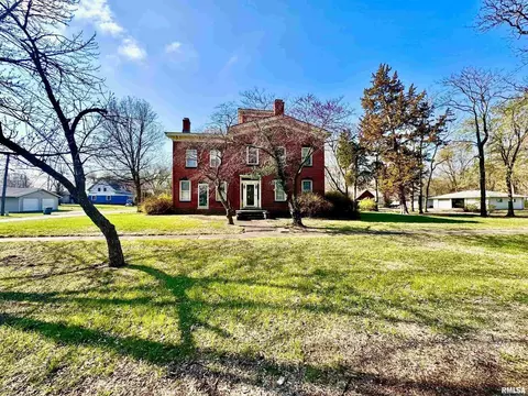 110 E Jefferson St, Newboston, IL 61277
