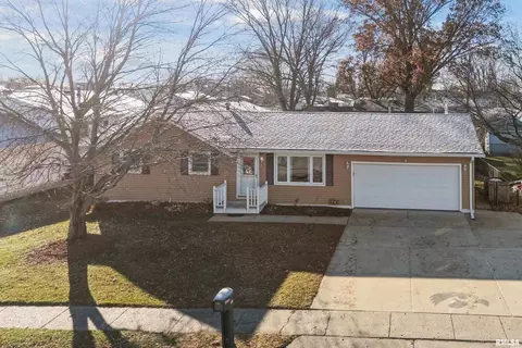 305 W Spring St, Eldridge, IA 52748 photo 31