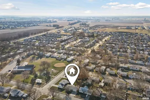 305 W Spring St, Eldridge, IA 52748 photo 25