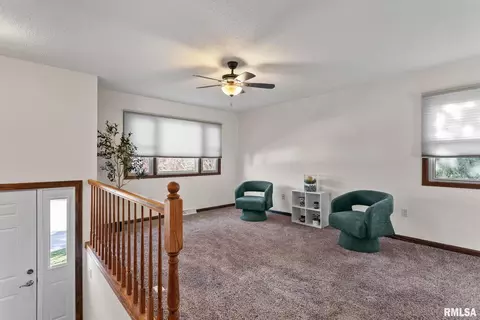4 Manor Ct, Eldridge, IA 52748 photo 5