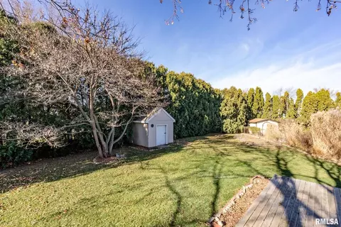 4 Manor Ct, Eldridge, IA 52748 photo 27