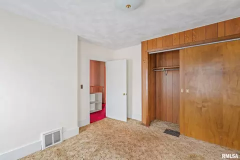 Bedroom - 2709 16th St, Moline, IL 61265 photo 1 of 7
