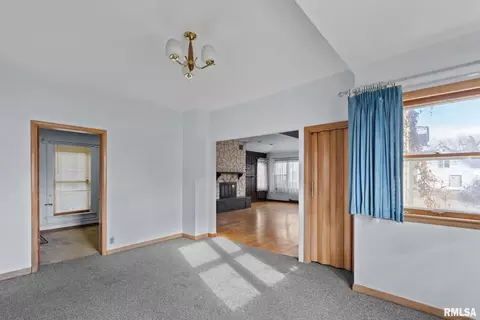 Living - 2709 16th St, Moline, IL 61265 photo 5 of 7