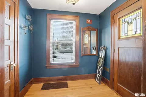 415 23rd Ave, Moline, IL 61265 photo 3