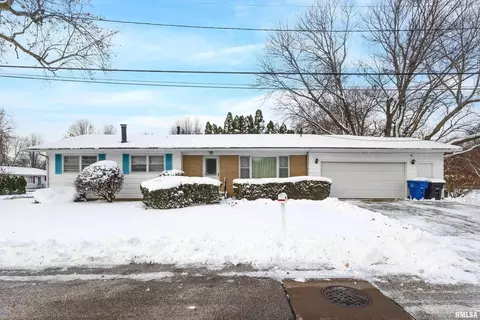 245 31st Ave, Moline, IL 61265